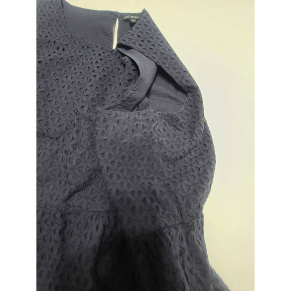 Lane Bryant navy eyelet peplum sleeveless top size 28 - Picture 7 of 8